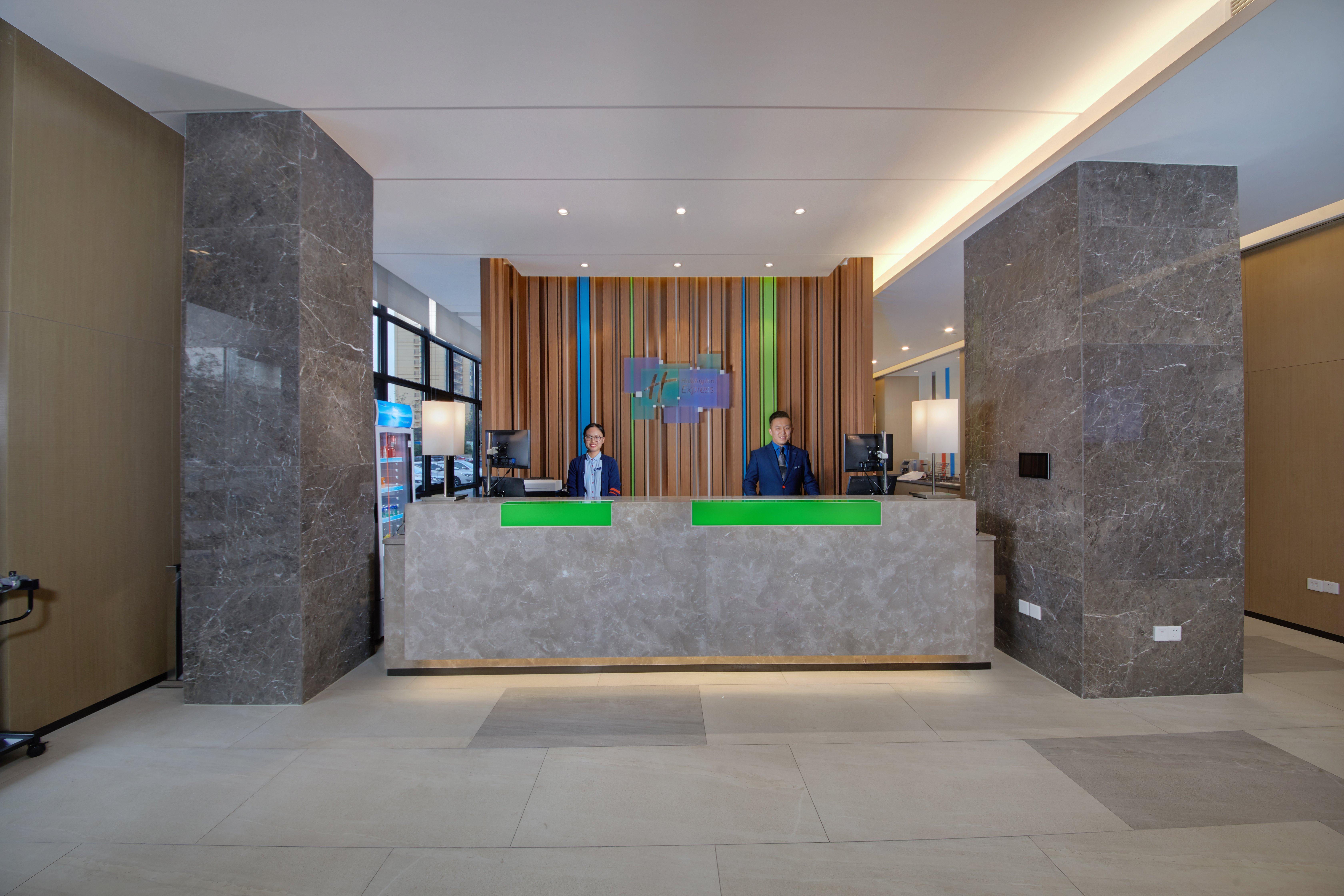 Holiday Inn Express Zhangjiagang East By Ihg Buitenkant foto